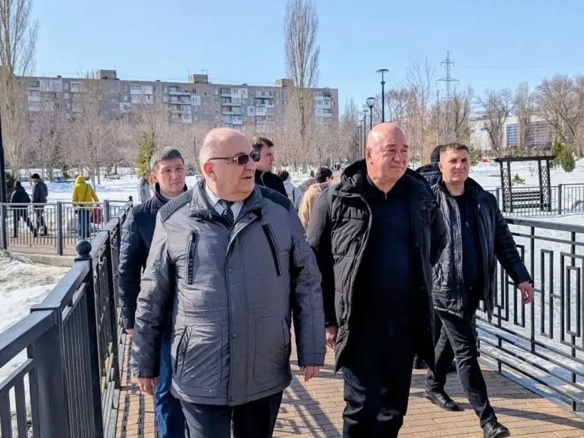 Провел рабочий объезд скверов Заводского района — территорий, которые обслуживает МБУ «Садово-парковое»