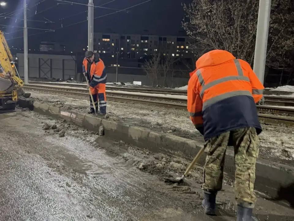 В городе продолжаются плановые работы по благоустройству В городе продолжаются плановые работы по благоустройству