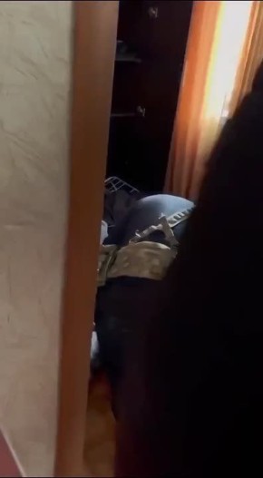 В Саратове сотрудники ФСБ задержали троих молодых людей за организацию функционирования сим-боксов в интересах украинских мошеннических колл-центров