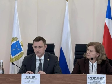 Сегодня на совместном заседании Собрания депутатов Энгельсского муниципального района и Городского совета депутатов принят ряд важных поправок в бюджет, в том числе по тем социальным обязательствам, которые ранее брала на...