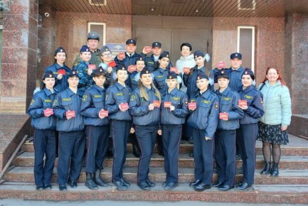 В МУ МВД России «Балаковское» состоялось торжественное вручение удостоверений народным дружинникам