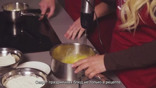 Шеф-повар Виктор Яровой и управляющий партнёр сети пекарен «Хлебница» Юлия Киселёва готовятся к празднику Пасхи! Вместе они приготовят: