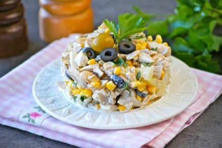 Салат «Шанхай» с курицей и ананасами: яркая находка для вашего стола