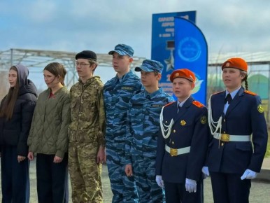 В преддверии Дня космонавтики на территории аэроклуба имени Ю. А. Гагарина, расположенного рядом с поселком Дубки, состоялся традиционный районный митинг