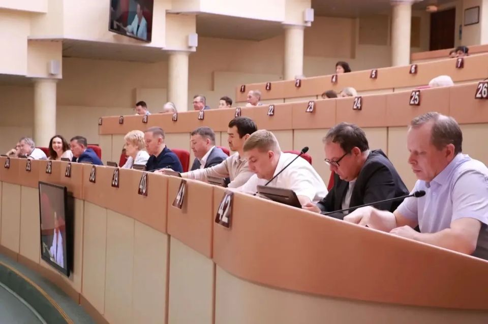 Сегодня состоялись заседания трех комитетов Сегодня состоялись заседания трех комитетов