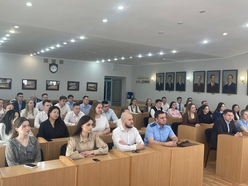 В Саратовском межрегиональном центре профессионального обучения прокурорских работников и федеральных государственных гражданских служащих при участии Уполномоченного по правам ребенка в Саратовской области открылись курсы... В Саратовском межрегиональном центре профессионального обучения прокурорских работников и федеральных государственных гражданских служащих при участии Уполномоченного по правам ребенка в Саратовской области открылись курсы...