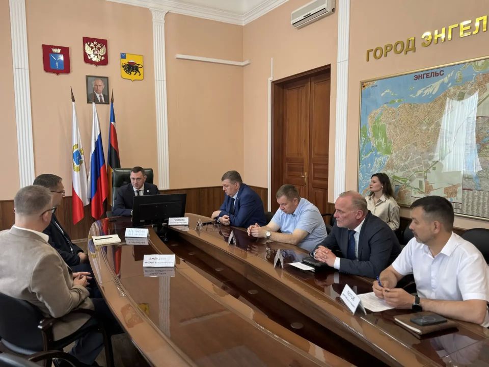 В связи со сменой в Энгельсе поставщика тепловой энергии поступает множество справедливых вопросов от жителей в части разъяснения начисления платежей, способов передачи показаний приборов учета и др