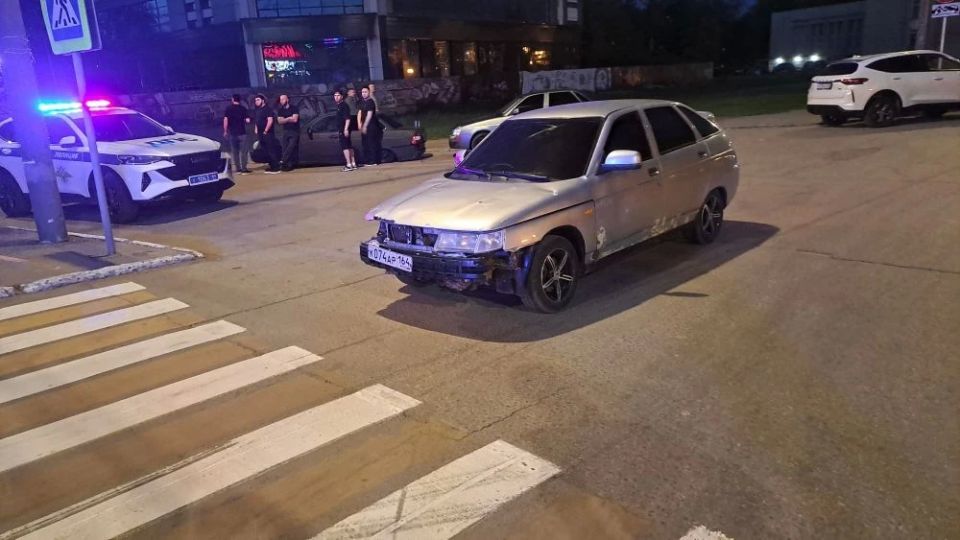 В Энгельсе полиция провела очередной ночной рейд по мототранспорту В Энгельсе полиция провела очередной ночной рейд по мототранспорту