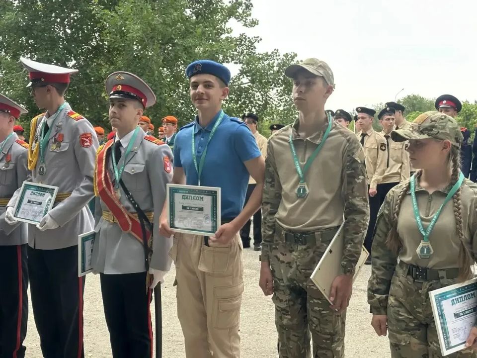 Отряд «Расковцы» бронзовые призеры регионального этапа Всероссийской военнопатриотической игры «Зарница 2.0» Отряд «Расковцы» бронзовые призеры регионального этапа Всероссийской военнопатриотической игры «Зарница 2.0»