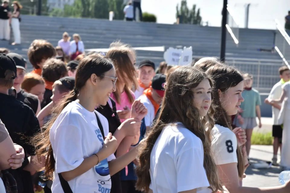 На набережной у моста Победы развернулся фестиваль «Будущее начинается сегодня» На набережной у моста Победы развернулся фестиваль «Будущее начинается сегодня»