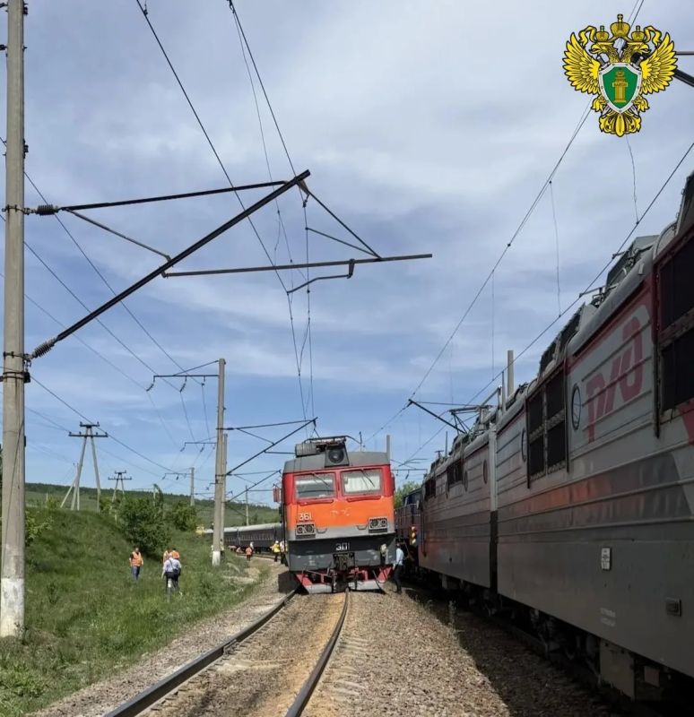Пассажирский поезд сошел с рельсов под Саратовом Пассажирский поезд сошел с рельсов под Саратовом