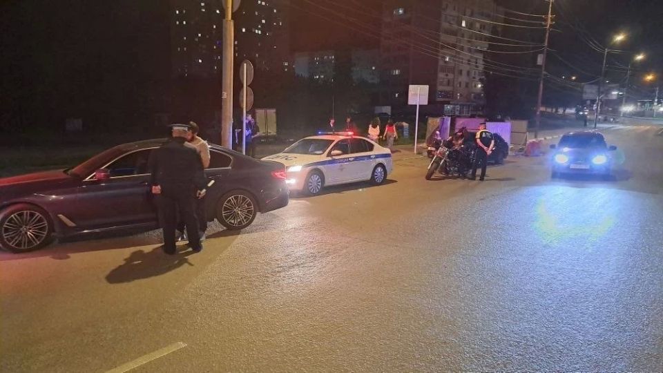 В Энгельсе полиция провела очередной ночной рейд по мототранспорту