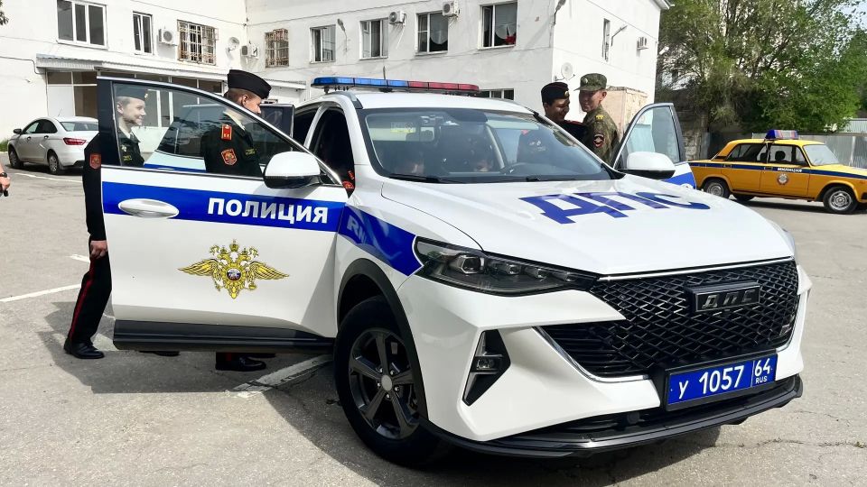 Сотрудники городской Госавтоинспекции продолжают проводить тематические мероприятия в преддверии 90-го юбилея службы Сотрудники городской Госавтоинспекции продолжают проводить тематические мероприятия в преддверии 90-го юбилея службы