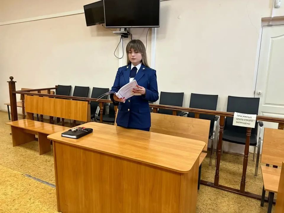 Прокуратура г. Энгельс в суде поддержала государственное обвинение по уголовному делу в отношении ранее судимого 33-летнего местного жителя