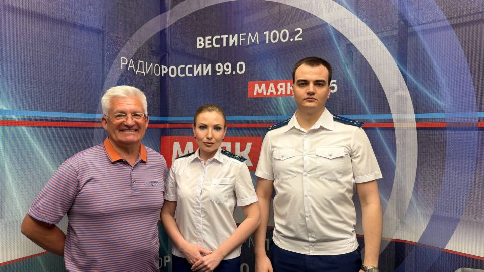 В эфире ГТРК «Радио России Саратов» в очередном выпуске программы «Жить по закону» работники прокуратуры разъяснили закон