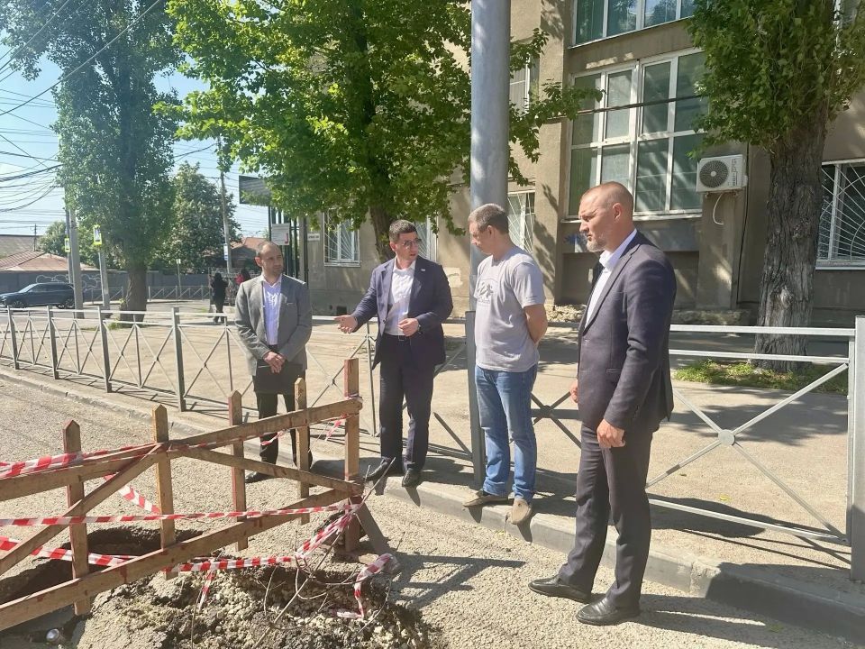 В ходе контроля за проведением земляных работ выявлены нарушения В ходе контроля за проведением земляных работ выявлены нарушения