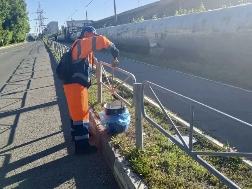 Продолжаются работы по благоустройству Продолжаются работы по благоустройству