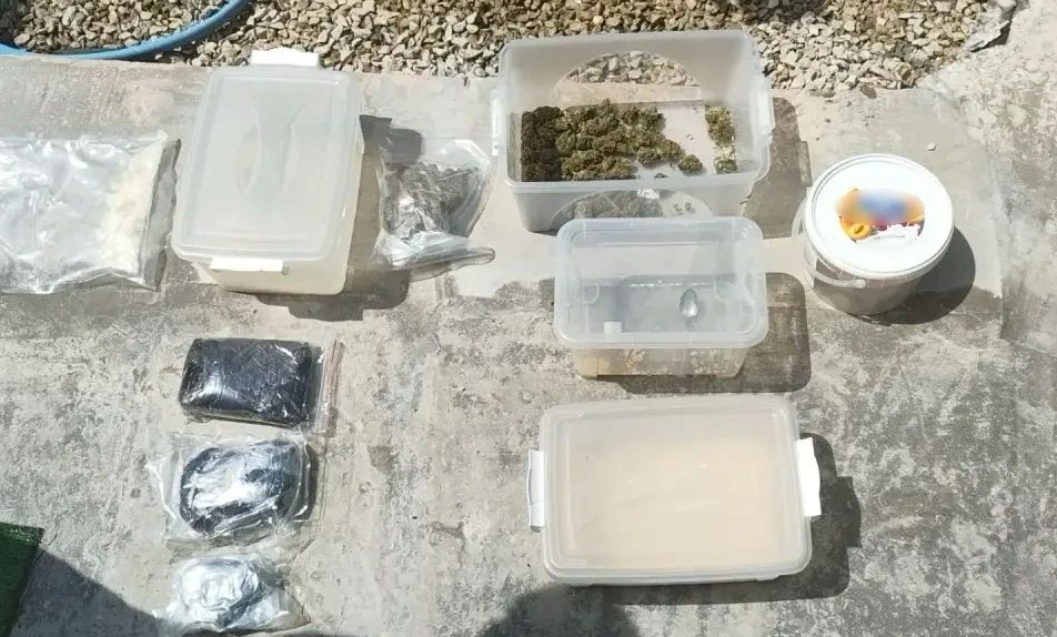 В Саратове оперативники наркоконтроля изъяли свыше трех килограммов различных наркотиков В Саратове оперативники наркоконтроля изъяли свыше трех килограммов различных наркотиков