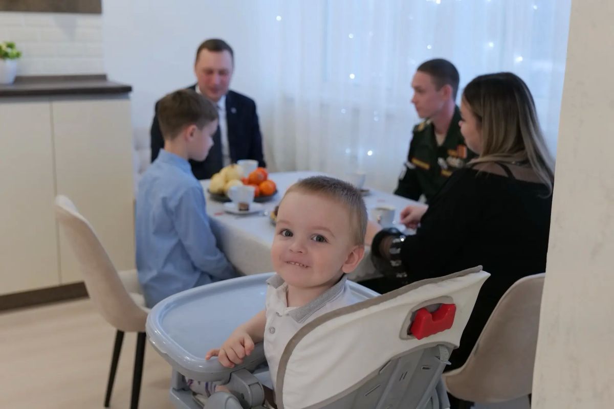 Роман Бусаргин: Семья во все времена была основой сильной России, решимости и единства нашего народа Роман Бусаргин: Семья во все времена была основой сильной России, решимости и единства нашего народа