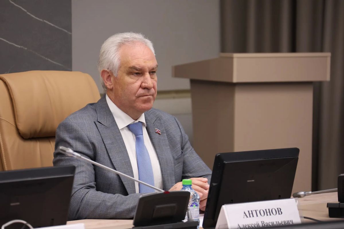 Сегодня состоялись рабочие совещания двух комитетов и заседание Общественного совета при Саратовской областной Думе: Сегодня состоялись рабочие совещания двух комитетов и заседание Общественного совета при Саратовской областной Думе: