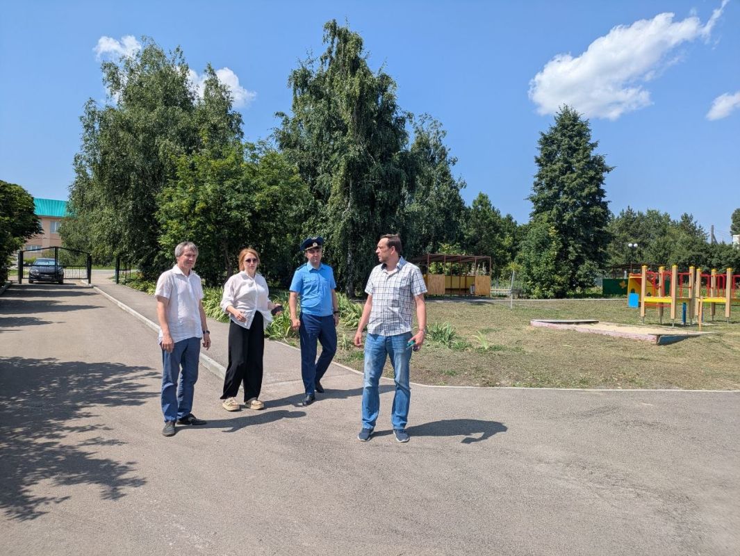 Инспекция на дворы образовательных учреждений сел Вольского района Инспекция на дворы образовательных учреждений сел Вольского района