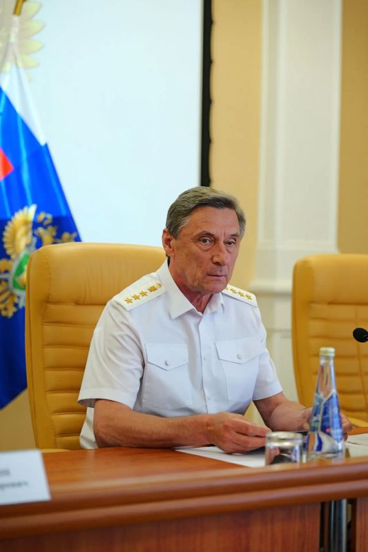 Заместитель Генерального прокурора Российской Федерации представил нового прокурора Саратовской области Заместитель Генерального прокурора Российской Федерации представил нового прокурора Саратовской области