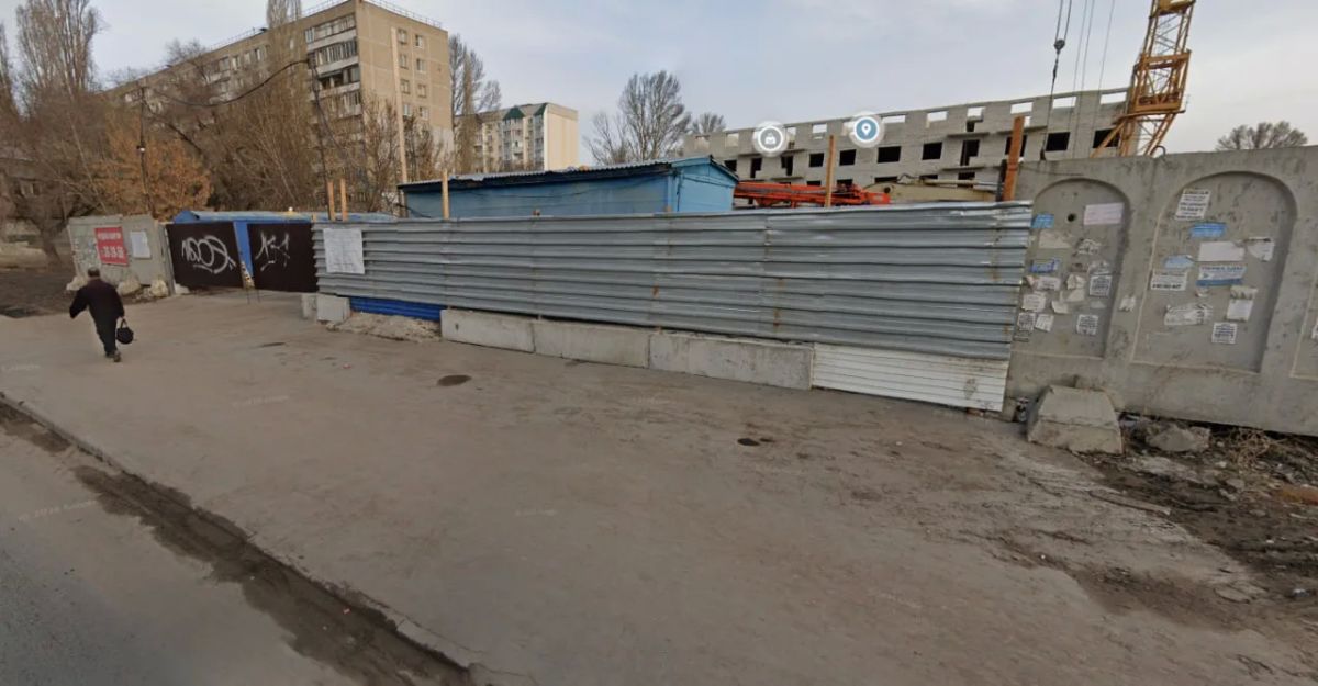 Пять проблемных строек в Саратове возьмут под контроль
