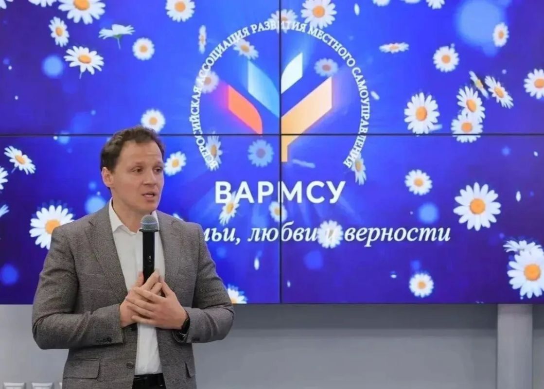Глава Новопушкинского МО приняла участие в мероприятии, приуроченном ко Дню семьи, любви и верности Глава Новопушкинского МО приняла участие в мероприятии, приуроченном ко Дню семьи, любви и верности