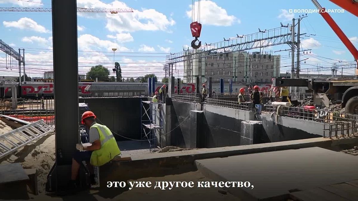 На саратовском ж/д вокзале крытый пешеходный мост откроют в сентябре