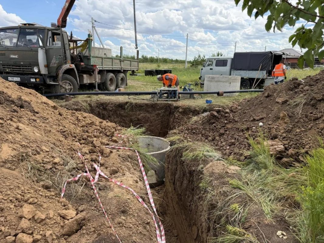 Этим летом на участках в поселке Базальт-2, где строят дома наши многодетные семьи, появится центральное водоснабжение Этим летом на участках в поселке Базальт-2, где строят дома наши многодетные семьи, появится центральное водоснабжение