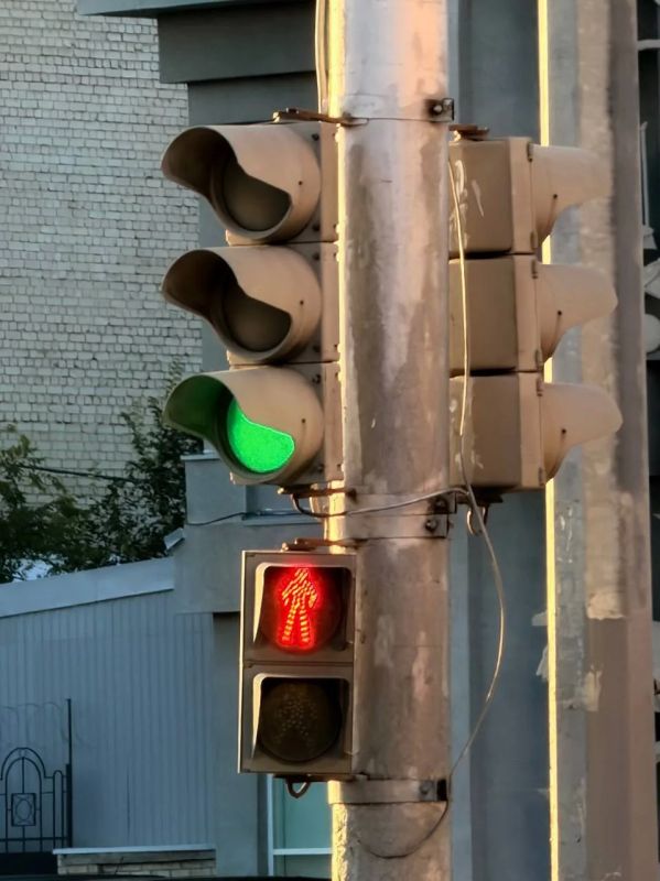 В центре Саратова отключат светофор