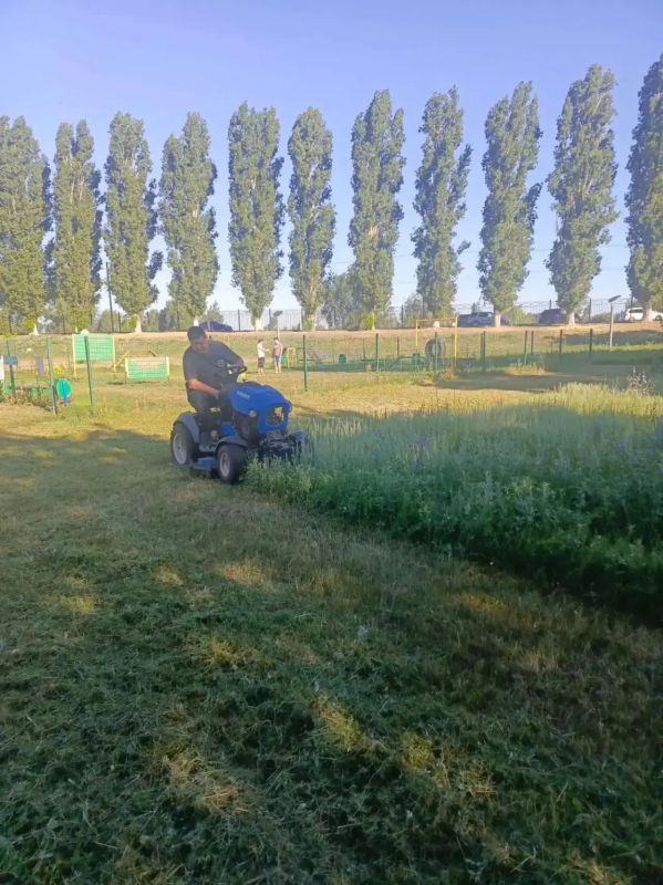 В Балаково в ежедневном режиме ведутся работы по благоустройству и очистке улиц В Балаково в ежедневном режиме ведутся работы по благоустройству и очистке улиц