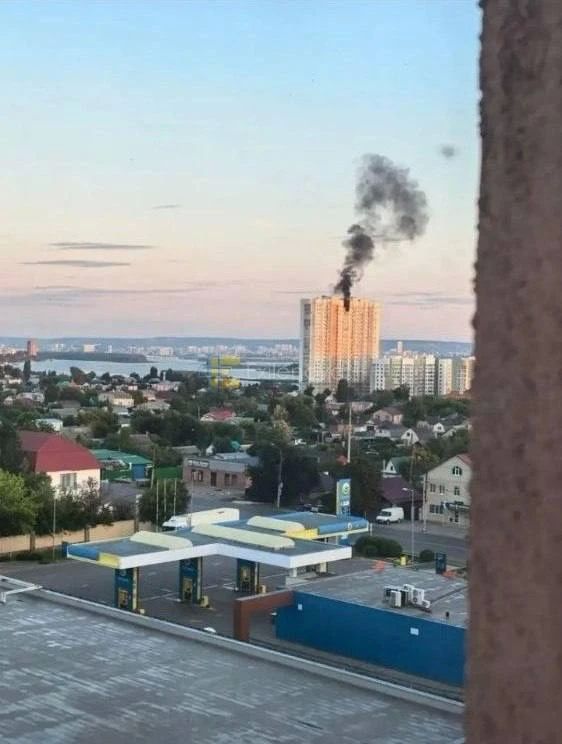 Средства ПВО в течение ночи перехватили и уничтожили 375 украинских БПЛА над российскими регионами, сообщает Минобороны России
