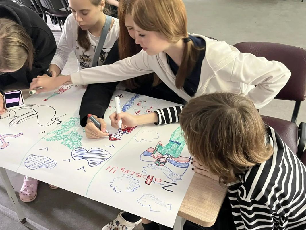 Спорт, наука, патриотизм и здоровье: проект «Каникулы со Знанием» проходит в оздоровительных лагерях Саратовской области Спорт, наука, патриотизм и здоровье: проект «Каникулы со Знанием» проходит в оздоровительных лагерях Саратовской области