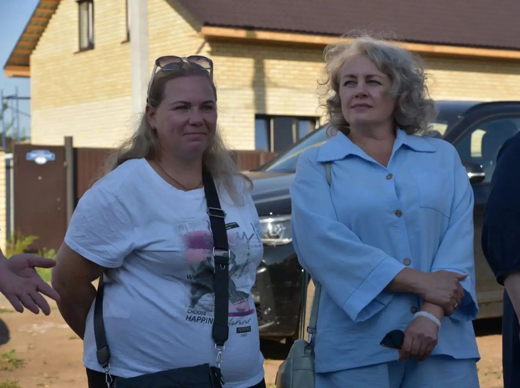 Провели встречу с владельцами участков в поселке многодетных в 4Б микрорайоне Провели встречу с владельцами участков в поселке многодетных в 4Б микрорайоне