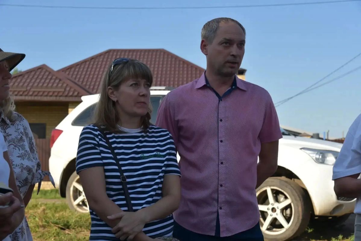 Провели встречу с владельцами участков в поселке многодетных в 4Б микрорайоне Провели встречу с владельцами участков в поселке многодетных в 4Б микрорайоне