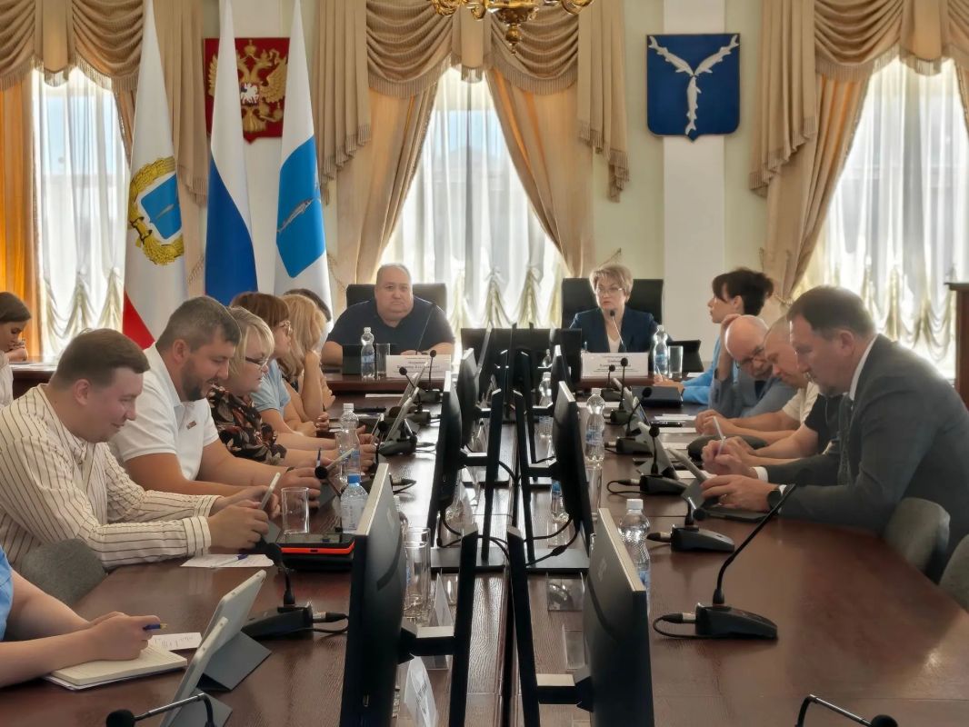 Почетной грамоты Саратовской городской Думы будут удостоены 10 саратовцев