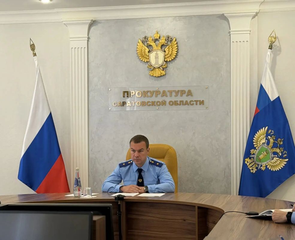 Прокурор Саратовской области Роман Пантелеев провел личный прием граждан Прокурор Саратовской области Роман Пантелеев провел личный прием граждан