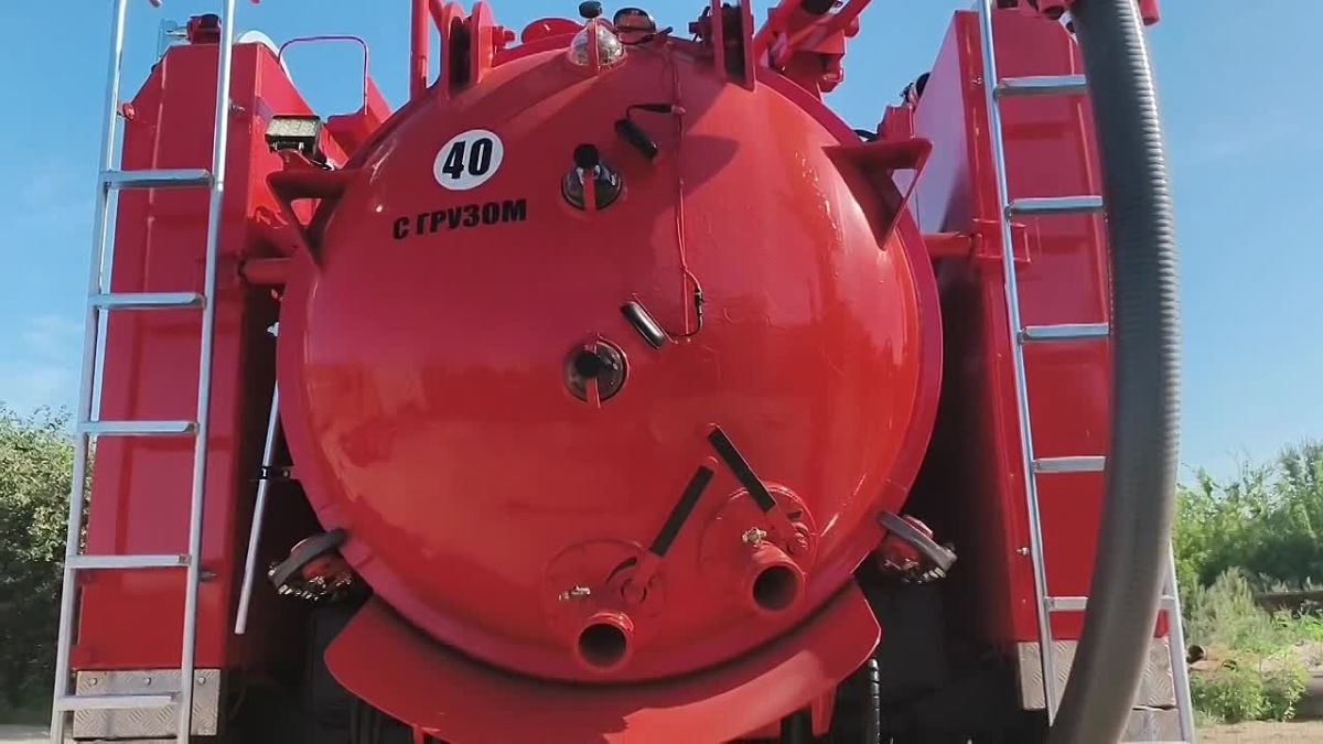 Автопарк МУП «Энгельс-Водоканал» пополнился новой специализированной техникой — комбинированной илососно-каналопромывочной машиной