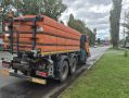 Уборка города. Коммунальные службы осуществляют уборку дорог и тротуаров, мойку и ремонт остановочных павильонов, уход за зелеными зонами, подбор мусора, а также ремонт дорожных знаков и ограждений
