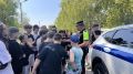 В Энгельсе полицейские и общественники провели «Зарядку со стражем порядка» для отдыхающих детского лагеря