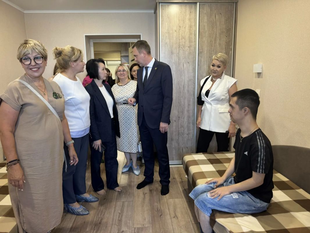 В Энгельсе открылась первая учебная квартира сопровождаемого проживания для людей с ментальными особенностями развития В Энгельсе открылась первая учебная квартира сопровождаемого проживания для людей с ментальными особенностями развития