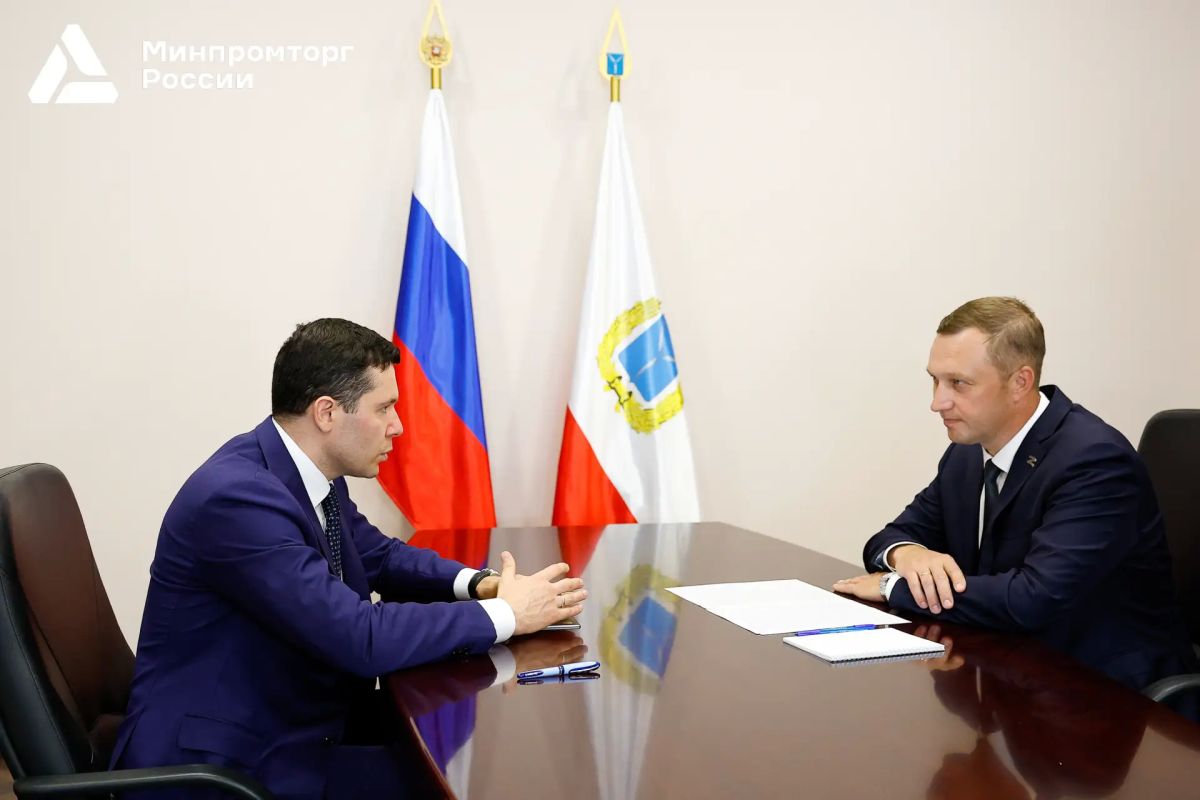 Антон Алиханов провел рабочую встречу с губернатором Саратовской области Романом Бусаргиным Антон Алиханов провел рабочую встречу с губернатором Саратовской области Романом Бусаргиным