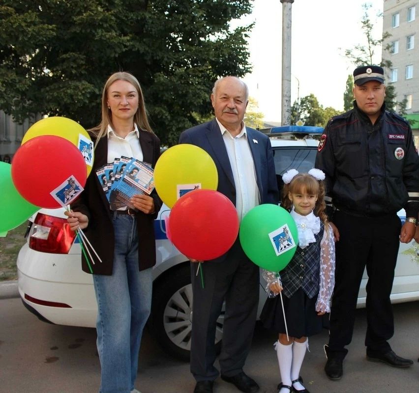 В Саратовской области общественники и полицейские провели традиционную профилактическую акцию «Зебра - друг ребенка!» В Саратовской области общественники и полицейские провели традиционную профилактическую акцию «Зебра - друг ребенка!»