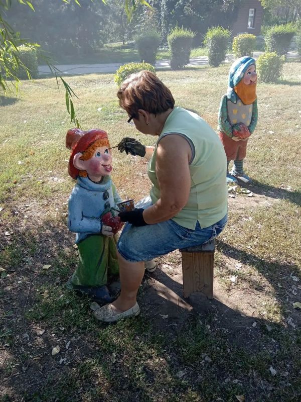 В Балаково продолжаются комплексные работы по содержанию и благоустройству городских территорий В Балаково продолжаются комплексные работы по содержанию и благоустройству городских территорий
