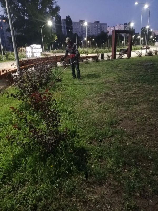В Балаково продолжаются комплексные работы по содержанию и благоустройству городских территорий В Балаково продолжаются комплексные работы по содержанию и благоустройству городских территорий