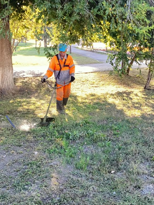 В Балаково продолжаются комплексные работы по содержанию и благоустройству городских территорий В Балаково продолжаются комплексные работы по содержанию и благоустройству городских территорий
