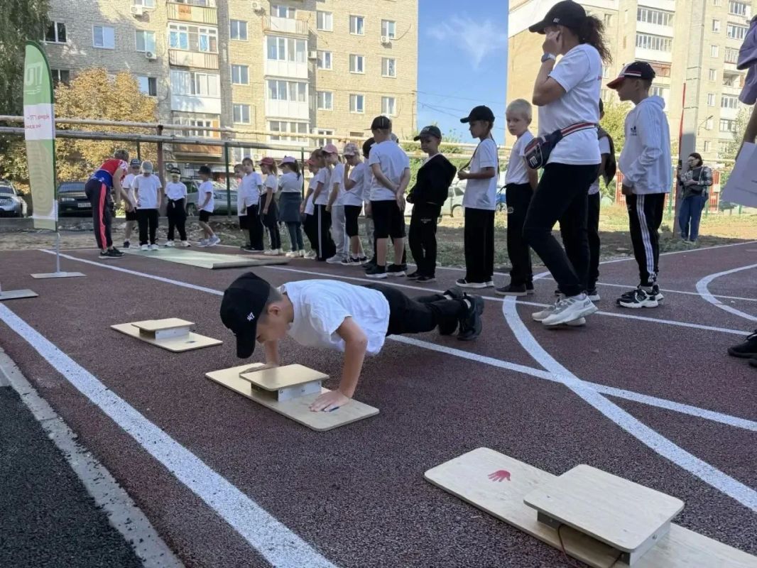 Недавно обновленная спортивная площадка СОШ № 18 им. А. А. Мыльникова стала территорией для состязаний «Игры маленьких чемпионов» Недавно обновленная спортивная площадка СОШ № 18 им. А. А. Мыльникова стала территорией для состязаний «Игры маленьких чемпионов»