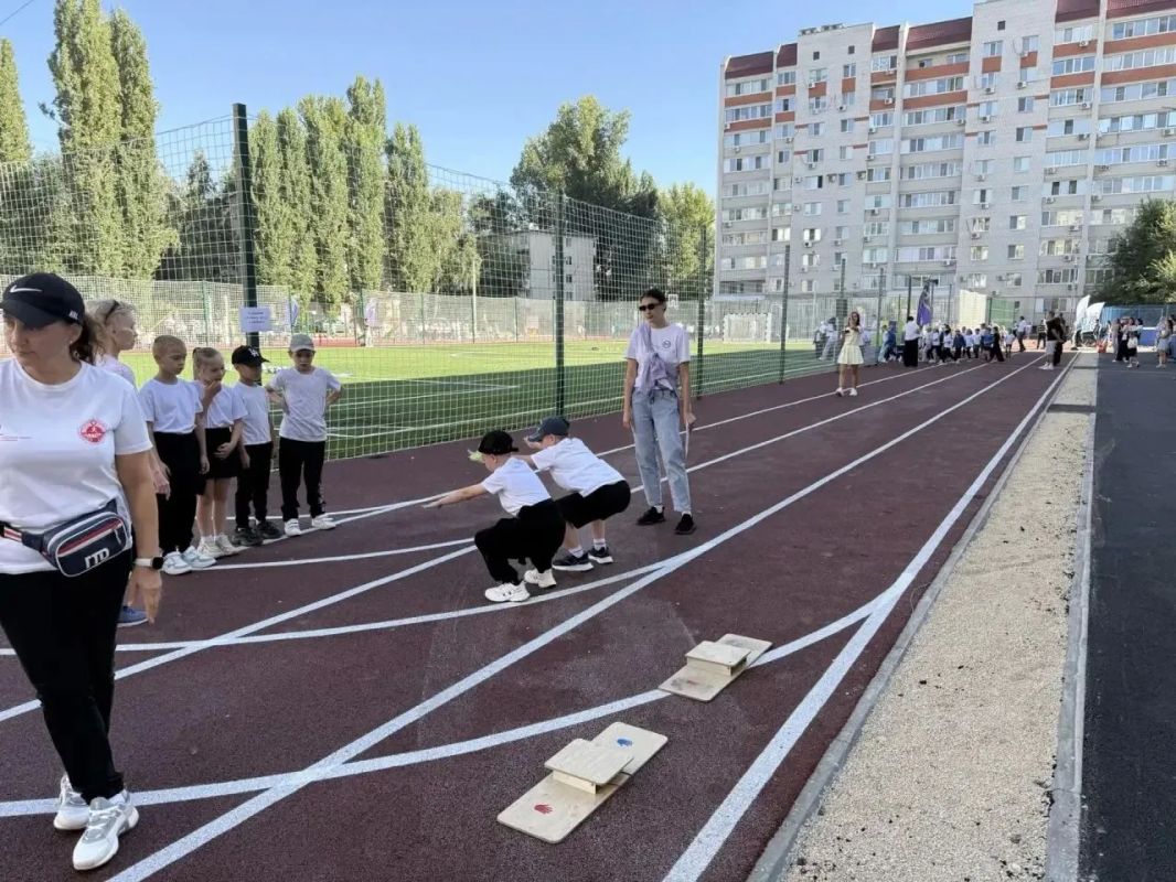 Недавно обновленная спортивная площадка СОШ № 18 им. А. А. Мыльникова стала территорией для состязаний «Игры маленьких чемпионов» Недавно обновленная спортивная площадка СОШ № 18 им. А. А. Мыльникова стала территорией для состязаний «Игры маленьких чемпионов»