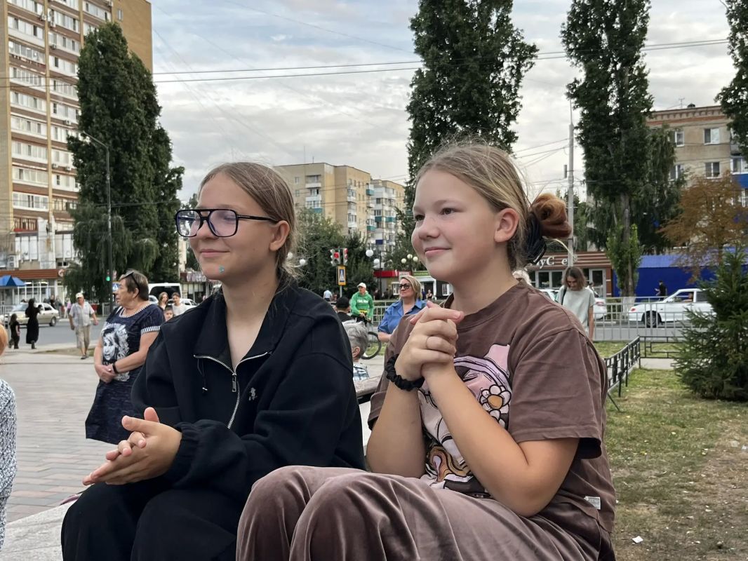 В преддверии Дня города проходит концертная программа «Тебе, любимый город» В преддверии Дня города проходит концертная программа «Тебе, любимый город»